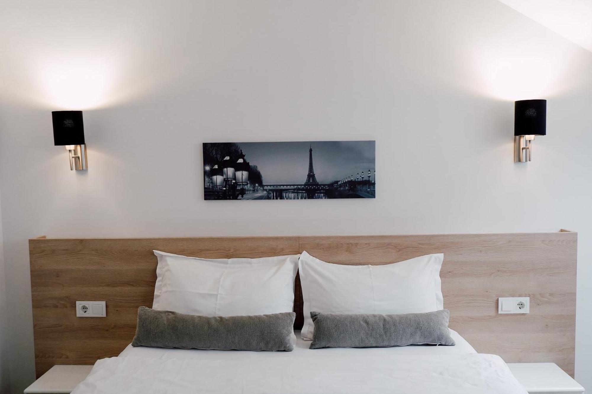 Casa M Hotel Oradea Buitenkant foto
